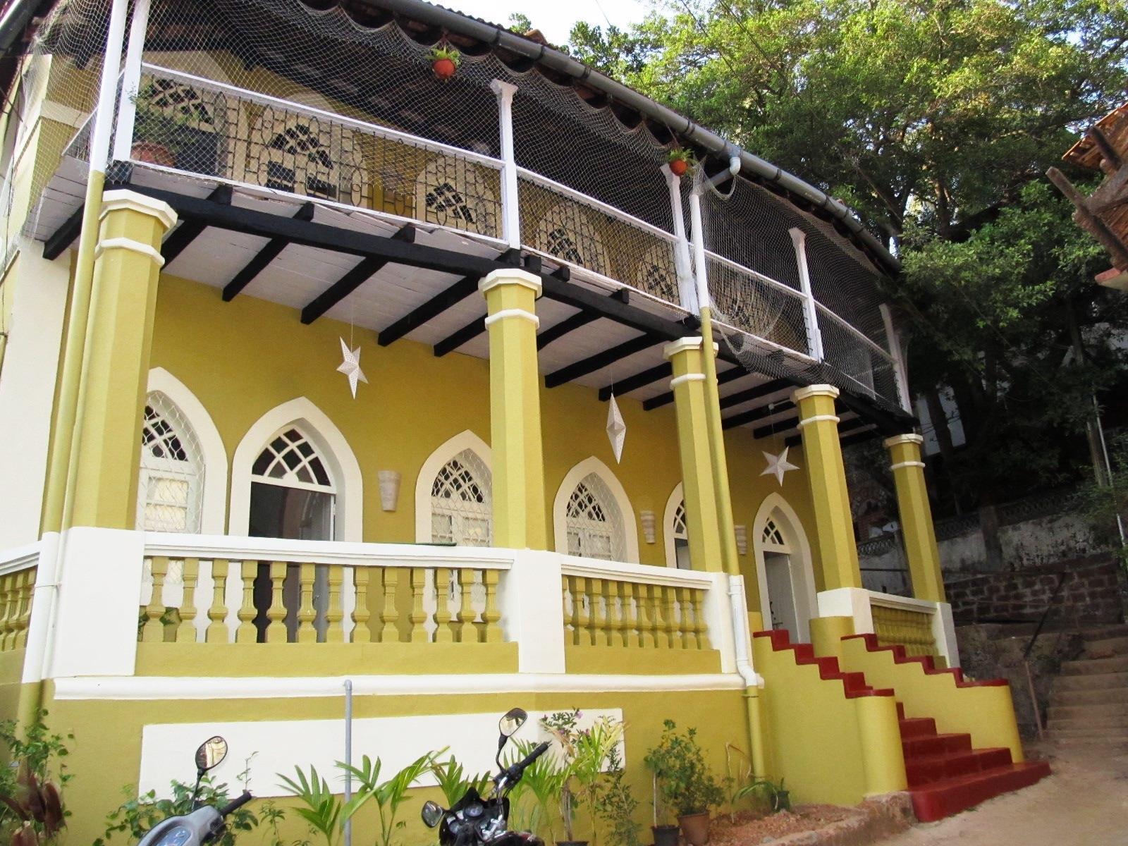 باناجي Royal Phoenix Inn المظهر الخارجي الصورة