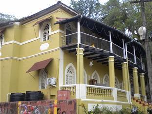 باناجي Royal Phoenix Inn المظهر الخارجي الصورة
